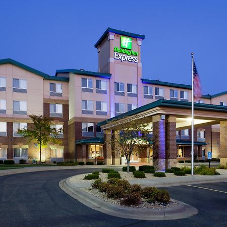Holiday Inn Express Hotel & Suites-St. Paul By Ihg Vadnais Heights Bagian luar foto