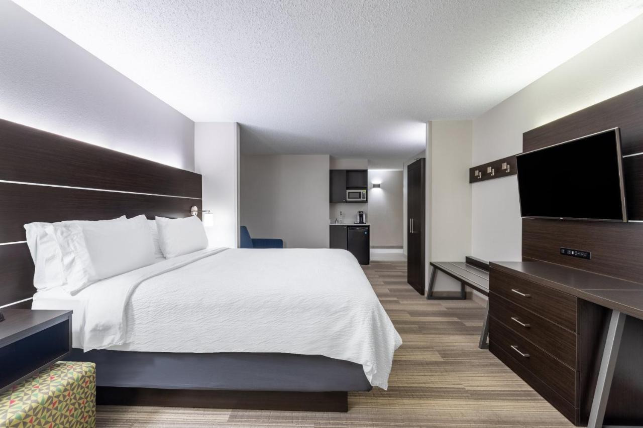 Holiday Inn Express Hotel & Suites-St. Paul By Ihg Vadnais Heights Bagian luar foto