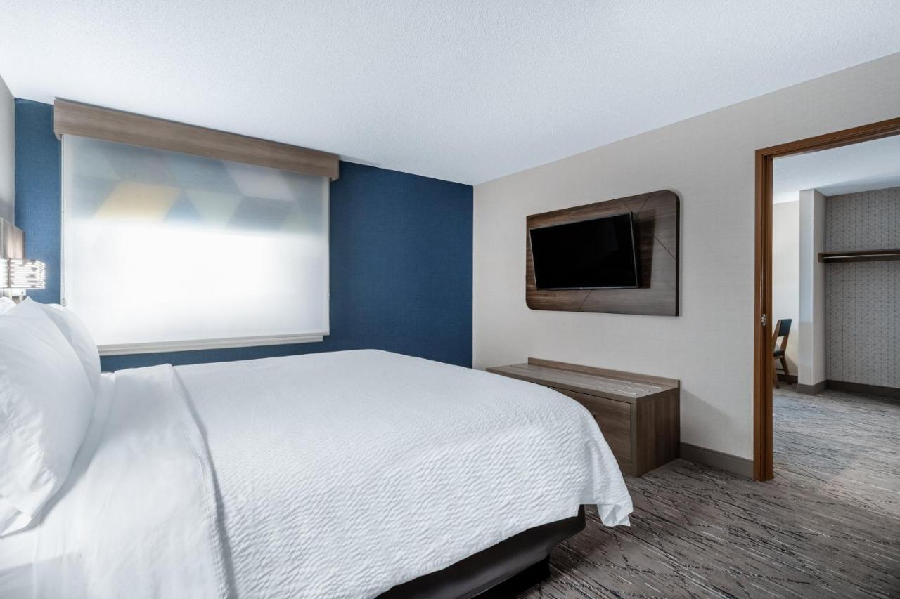 Holiday Inn Express Hotel & Suites-St. Paul By Ihg Vadnais Heights Bagian luar foto