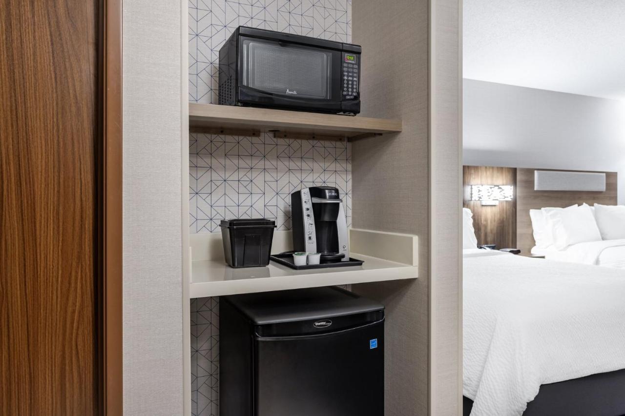 Holiday Inn Express Hotel & Suites-St. Paul By Ihg Vadnais Heights Bagian luar foto
