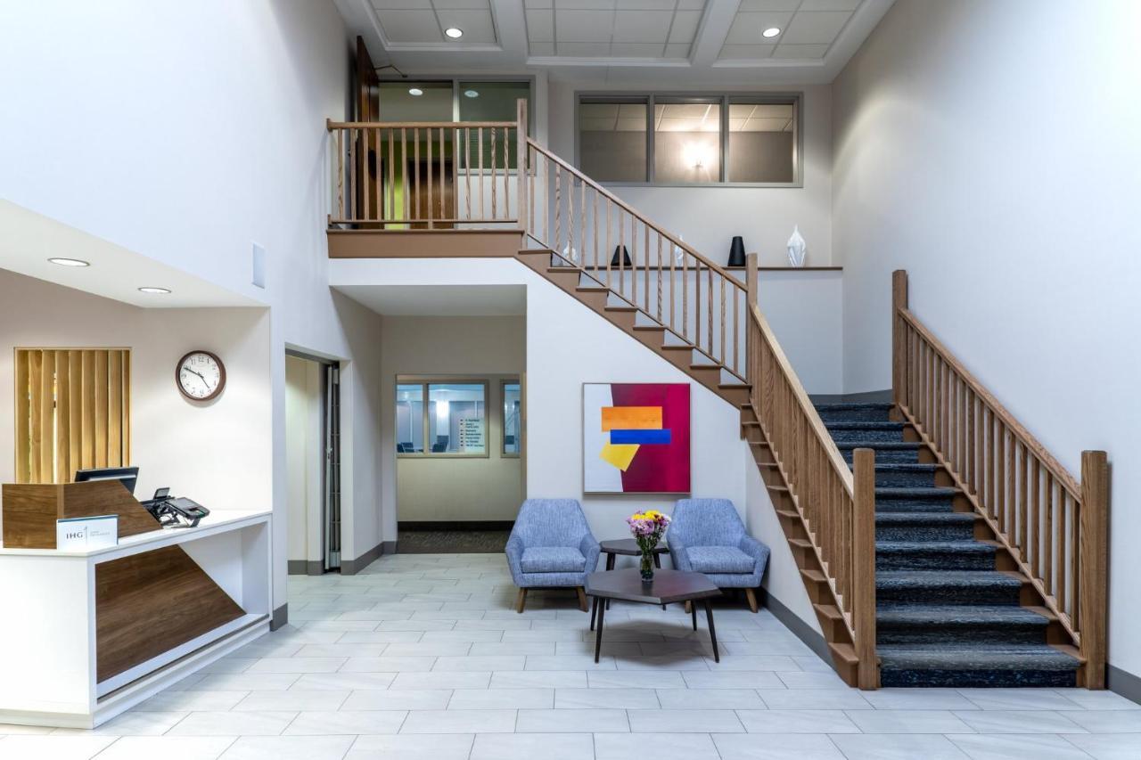 Holiday Inn Express Hotel & Suites-St. Paul By Ihg Vadnais Heights Bagian luar foto