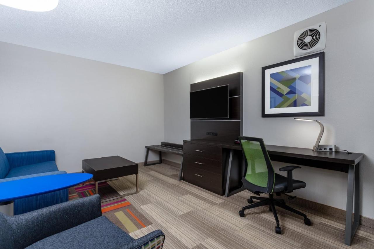 Holiday Inn Express Hotel & Suites-St. Paul By Ihg Vadnais Heights Bagian luar foto