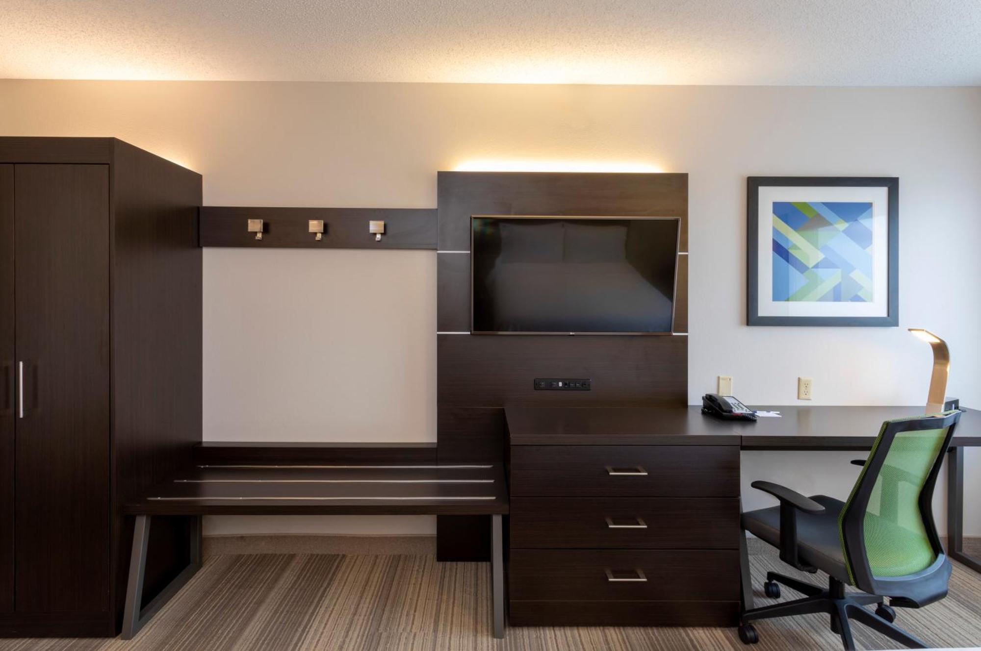 Holiday Inn Express Hotel & Suites-St. Paul By Ihg Vadnais Heights Bagian luar foto