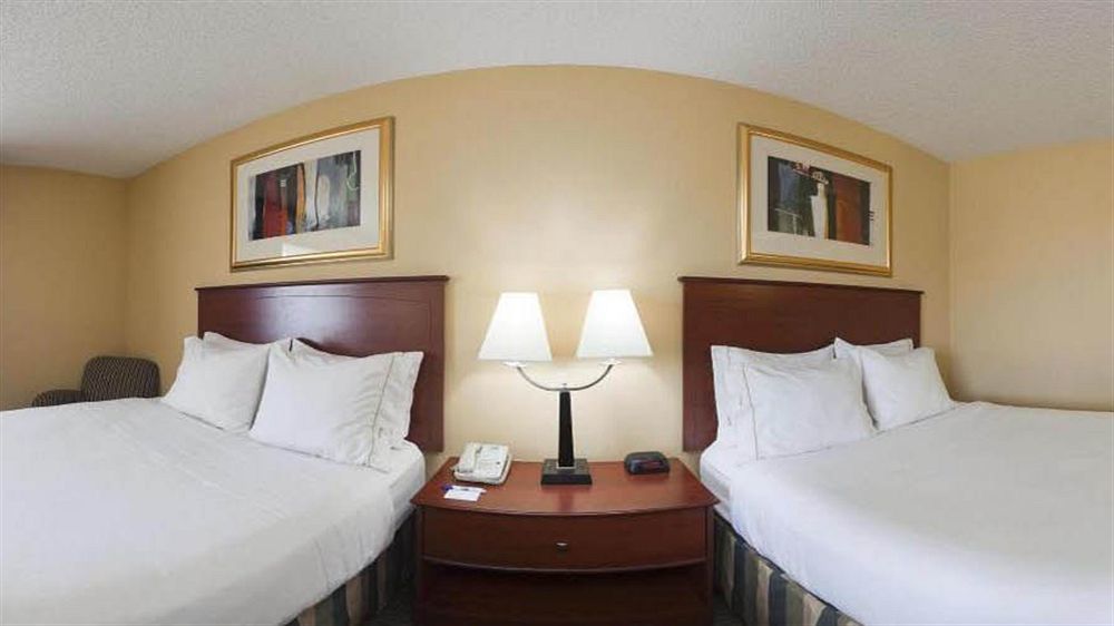 Holiday Inn Express Hotel & Suites-St. Paul By Ihg Vadnais Heights Bagian luar foto